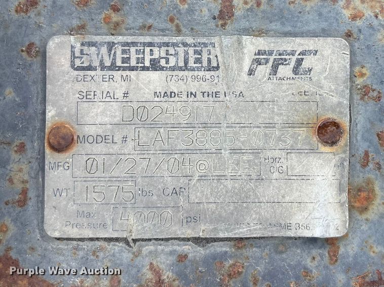 image for item EA4557 2004 Case 570 MXT landscape tractor