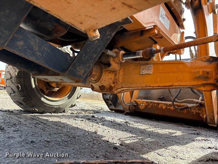 image for item EA4557 2004 Case 570 MXT landscape tractor