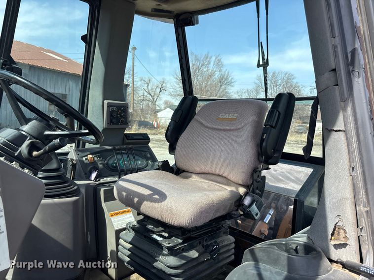 image for item EA4557 2004 Case 570 MXT landscape tractor