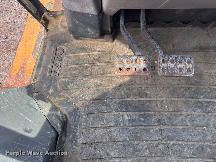 image for item EA4557 2004 Case 570 MXT landscape tractor