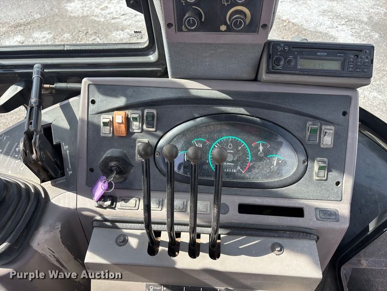 image for item EA4557 2004 Case 570 MXT landscape tractor