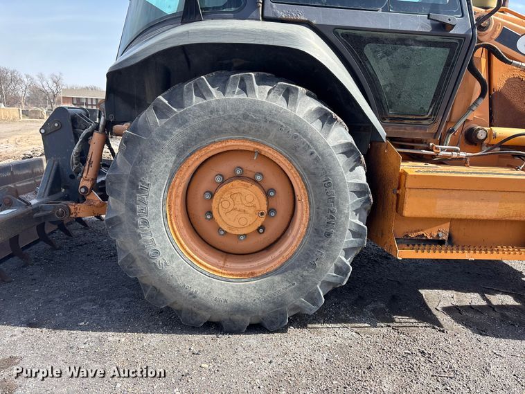 image for item EA4557 2004 Case 570 MXT landscape tractor