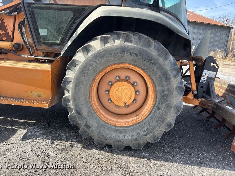 image for item EA4557 2004 Case 570 MXT landscape tractor