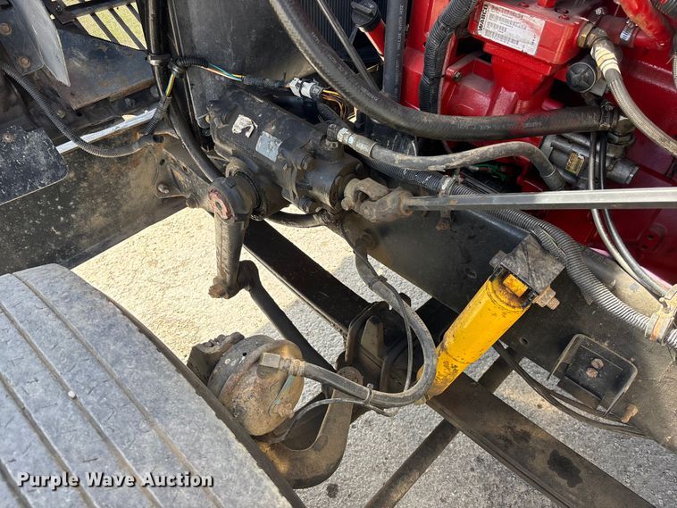 image for item EA4565 2005 International 9900i semi truck