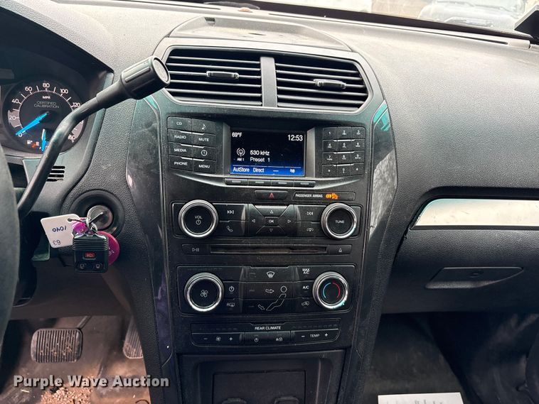 image for item EA7952 2016 Ford Explorer Police SUV