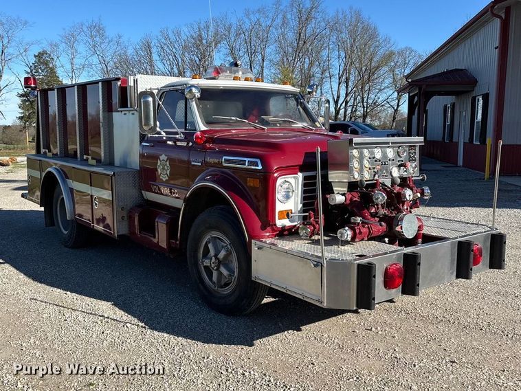 image for item ED2462 1969 GMC 6500 V-Eight pumper fire truck