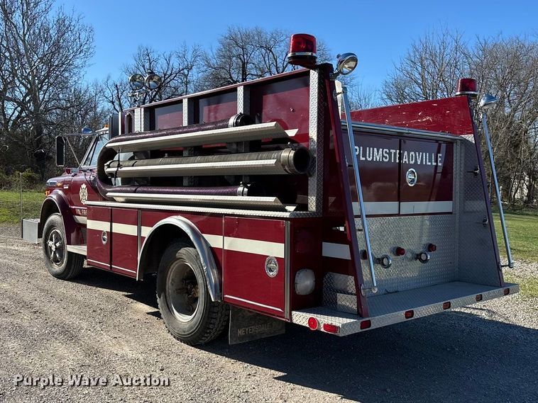 image for item ED2462 1969 GMC 6500 V-Eight pumper fire truck