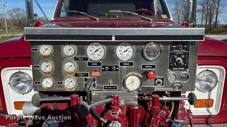 image for item ED2462 1969 GMC 6500 V-Eight pumper fire truck