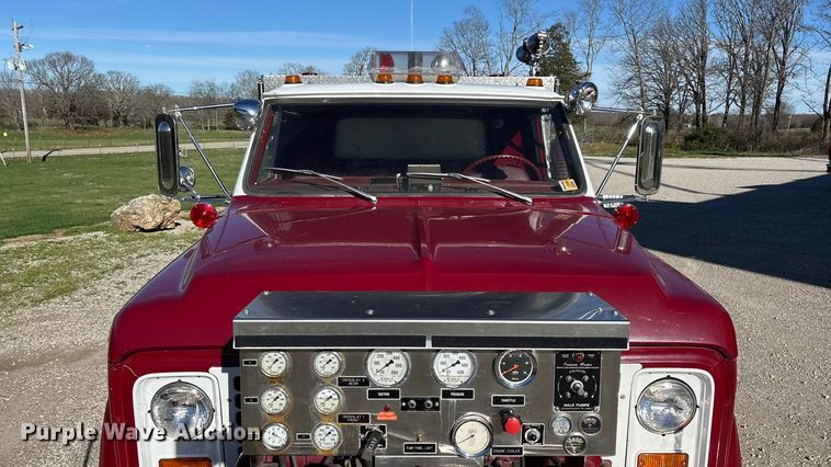image for item ED2462 1969 GMC 6500 V-Eight pumper fire truck