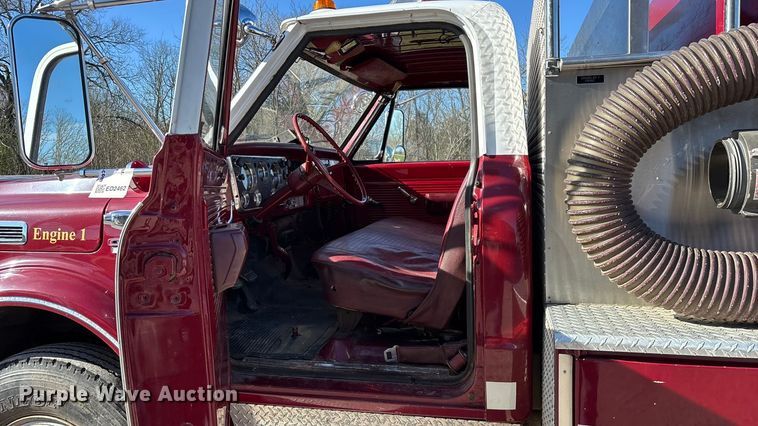 image for item ED2462 1969 GMC 6500 V-Eight pumper fire truck