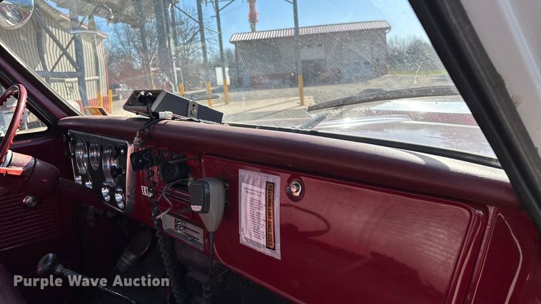 image for item ED2462 1969 GMC 6500 V-Eight pumper fire truck