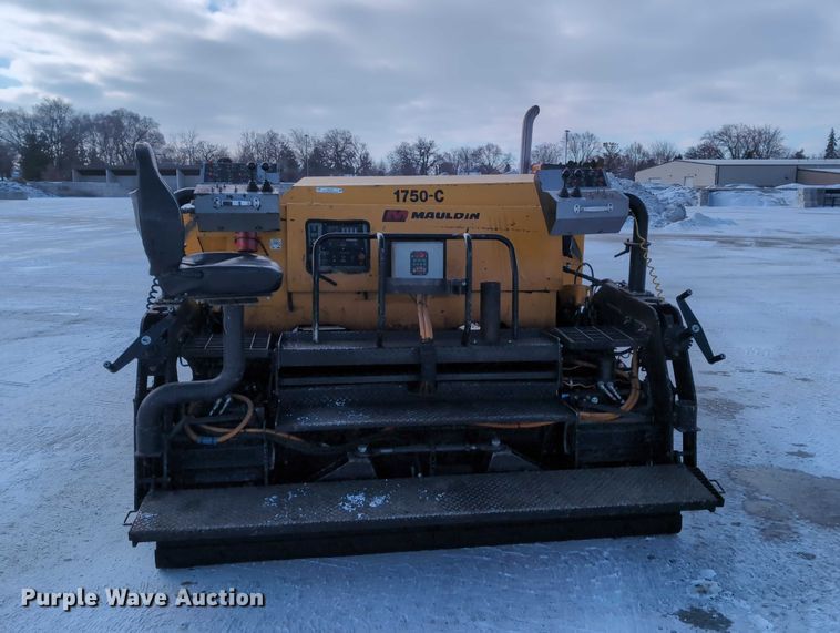 image for item EG2731 2011 Mauldin 1750C paver