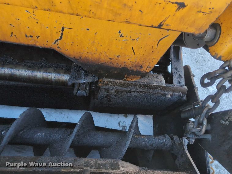 image for item EG2731 2011 Mauldin 1750C paver