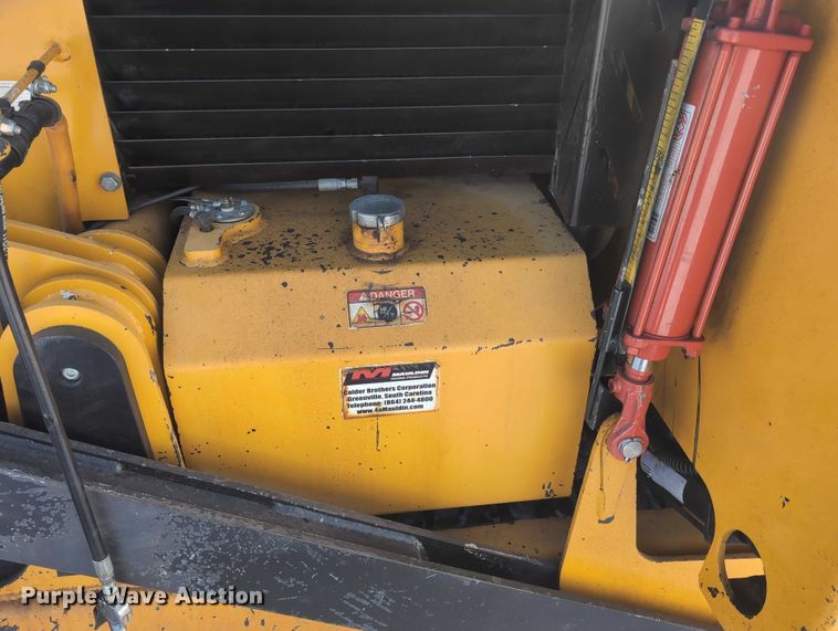 image for item EG2731 2011 Mauldin 1750C paver