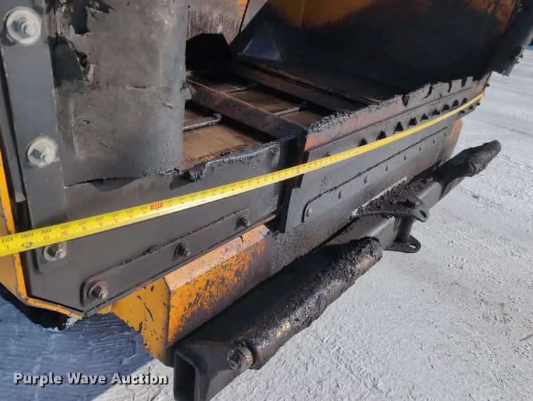 image for item EG2731 2011 Mauldin 1750C paver