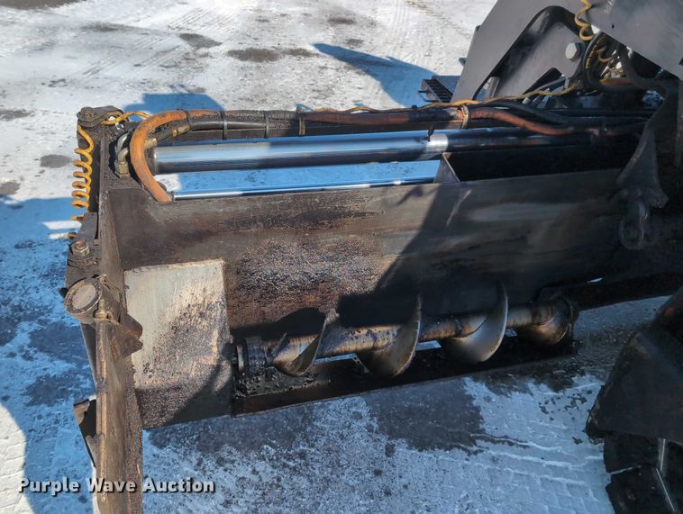 image for item EG2731 2011 Mauldin 1750C paver