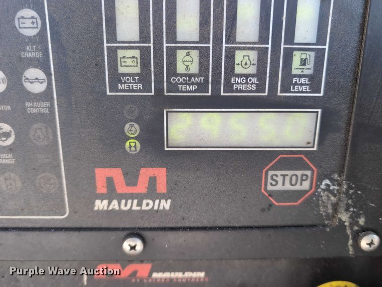 image for item EG2731 2011 Mauldin 1750C paver