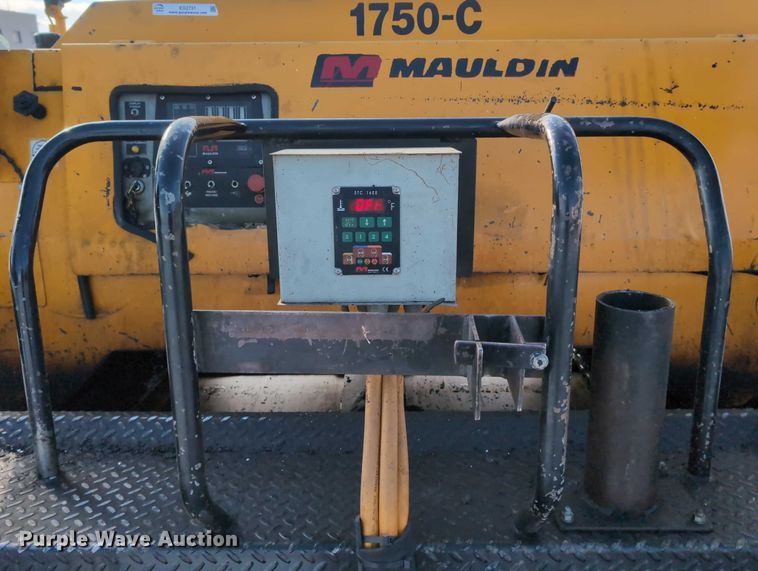 image for item EG2731 2011 Mauldin 1750C paver