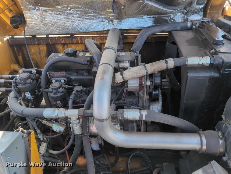 image for item EG2731 2011 Mauldin 1750C paver