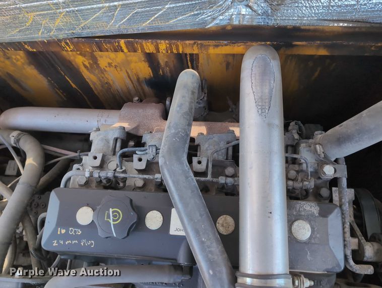 image for item EG2731 2011 Mauldin 1750C paver