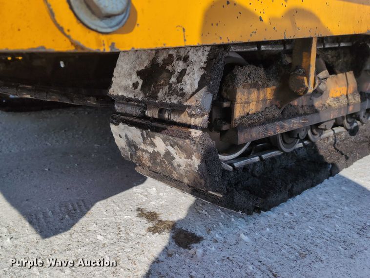 image for item EG2731 2011 Mauldin 1750C paver