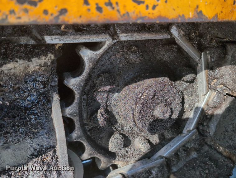 image for item EG2731 2011 Mauldin 1750C paver