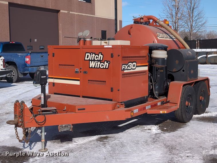 image for item EG2732 2005 Ditch Witch FX30S vacuum excavator