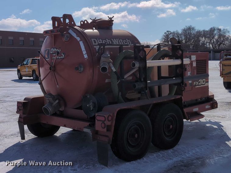 image for item EG2732 2005 Ditch Witch FX30S vacuum excavator