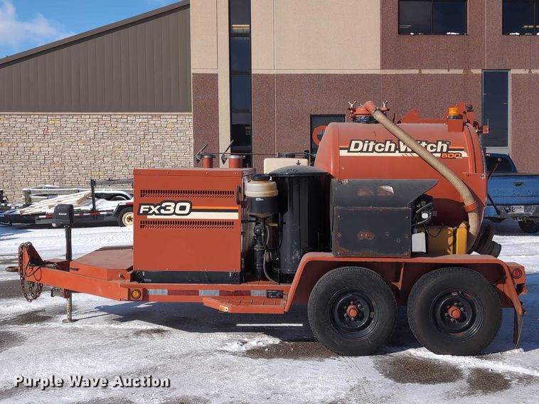 image for item EG2732 2005 Ditch Witch FX30S vacuum excavator