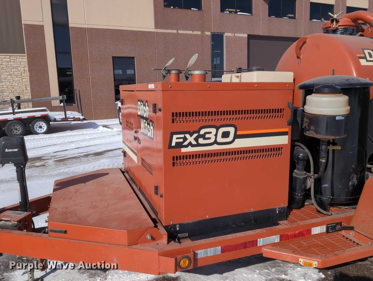 image for item EG2732 2005 Ditch Witch FX30S vacuum excavator