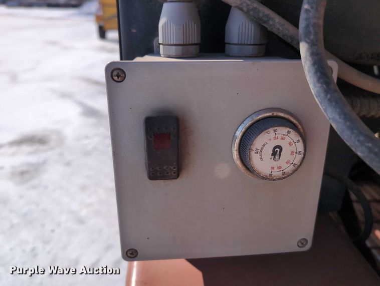 image for item EG2732 2005 Ditch Witch FX30S vacuum excavator