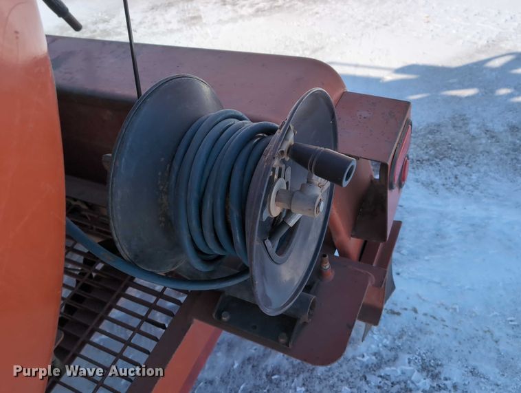 image for item EG2732 2005 Ditch Witch FX30S vacuum excavator