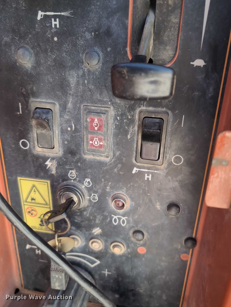 image for item EG2732 2005 Ditch Witch FX30S vacuum excavator