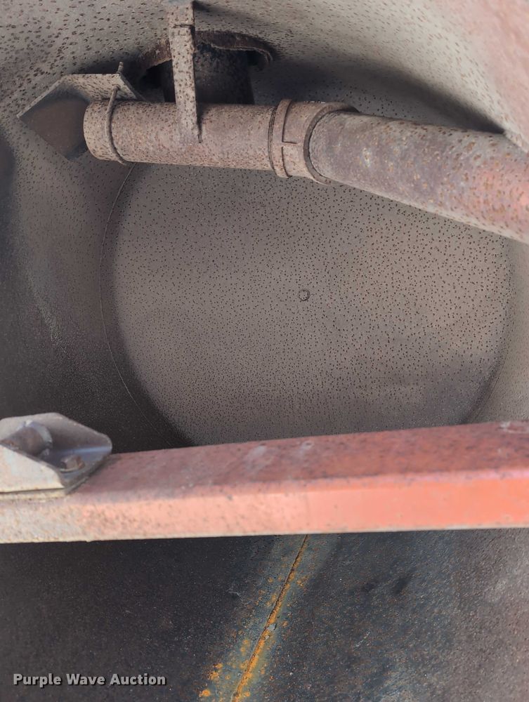 image for item EG2732 2005 Ditch Witch FX30S vacuum excavator