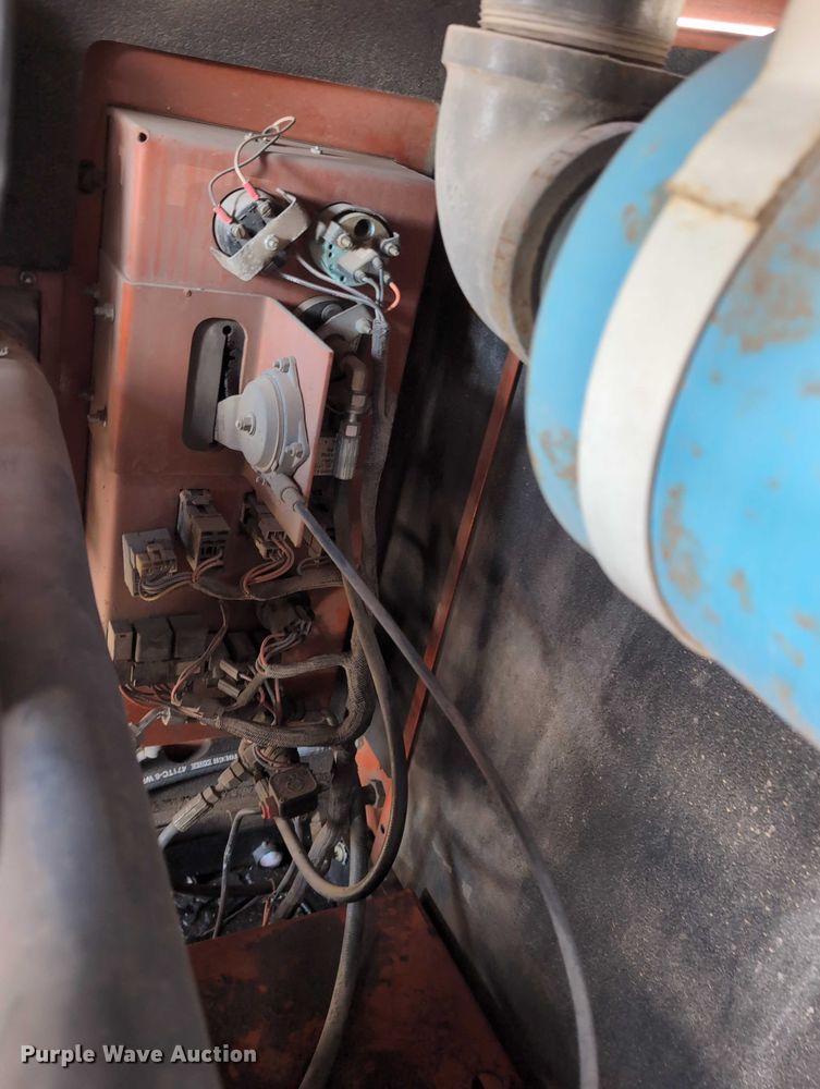 image for item EG2732 2005 Ditch Witch FX30S vacuum excavator