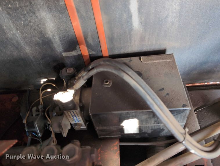 image for item EG2732 2005 Ditch Witch FX30S vacuum excavator