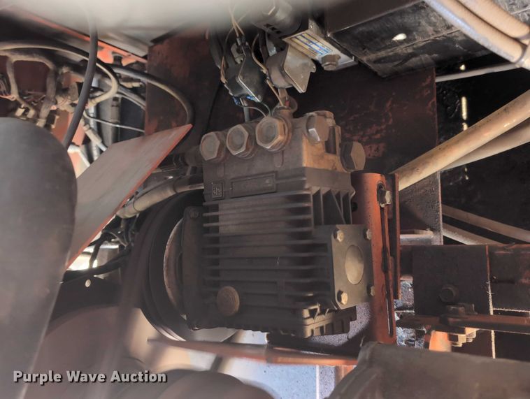 image for item EG2732 2005 Ditch Witch FX30S vacuum excavator