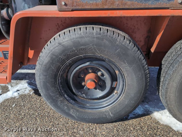 image for item EG2732 2005 Ditch Witch FX30S vacuum excavator