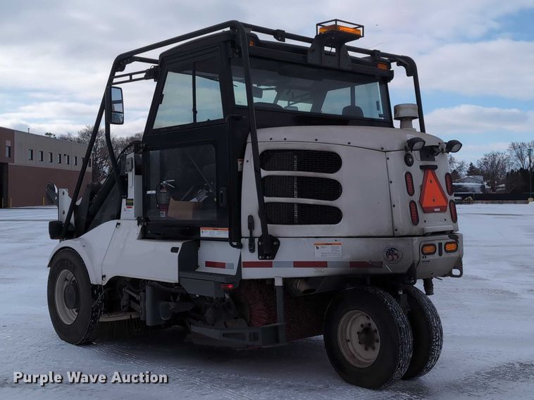 image for item EG2734 2009 Elgin Pelican NP street sweeper