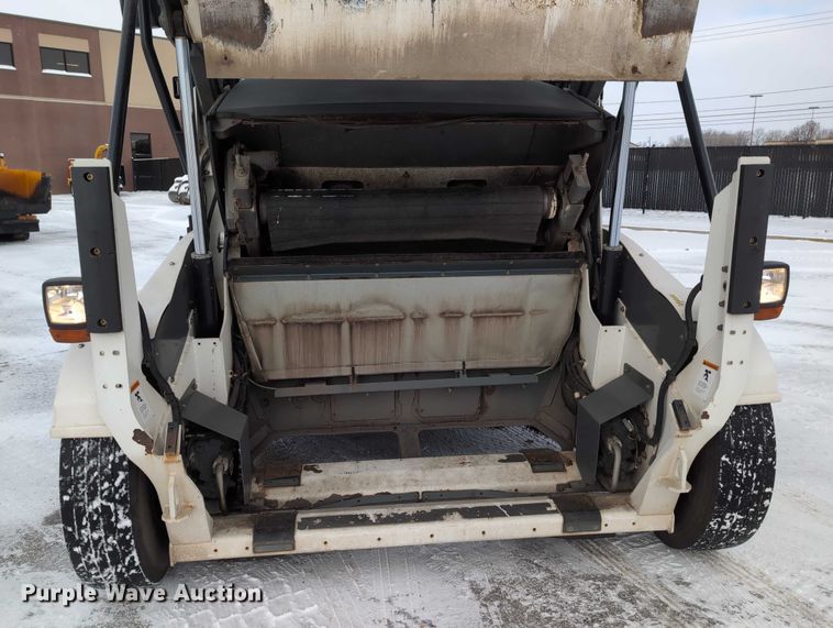 image for item EG2734 2009 Elgin Pelican NP street sweeper