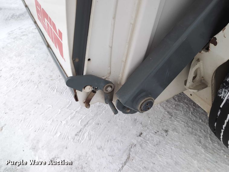 image for item EG2734 2009 Elgin Pelican NP street sweeper