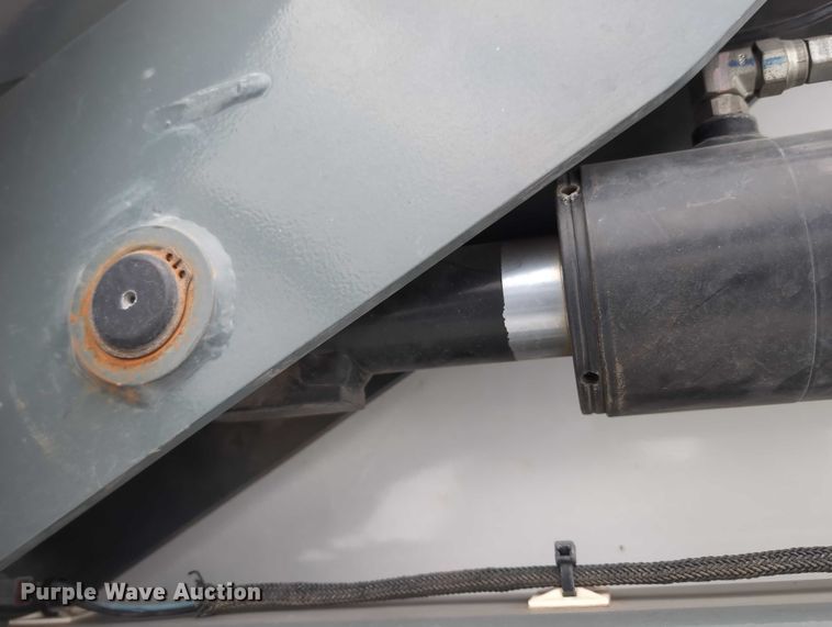 image for item EG2734 2009 Elgin Pelican NP street sweeper