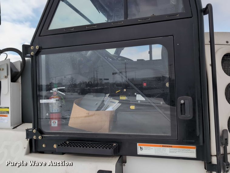 image for item EG2734 2009 Elgin Pelican NP street sweeper