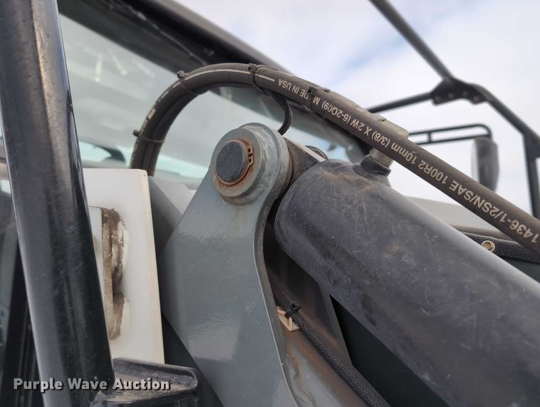 image for item EG2734 2009 Elgin Pelican NP street sweeper