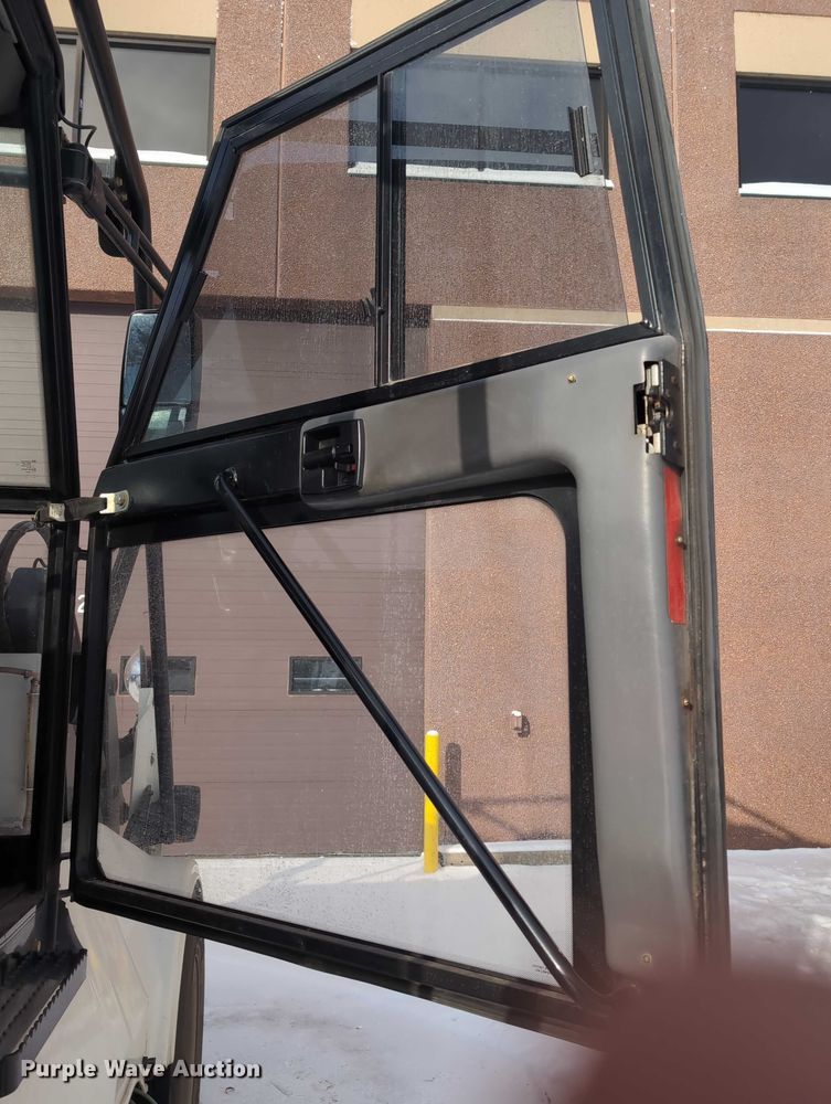 image for item EG2734 2009 Elgin Pelican NP street sweeper