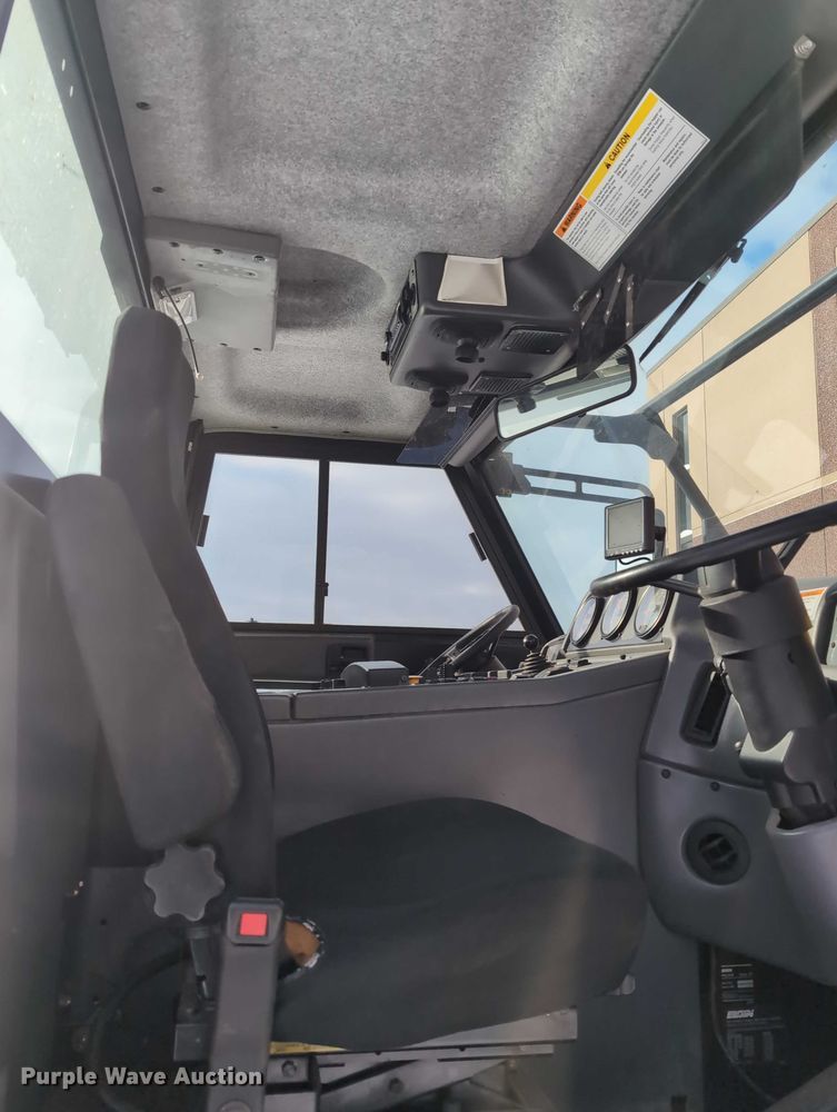 image for item EG2734 2009 Elgin Pelican NP street sweeper