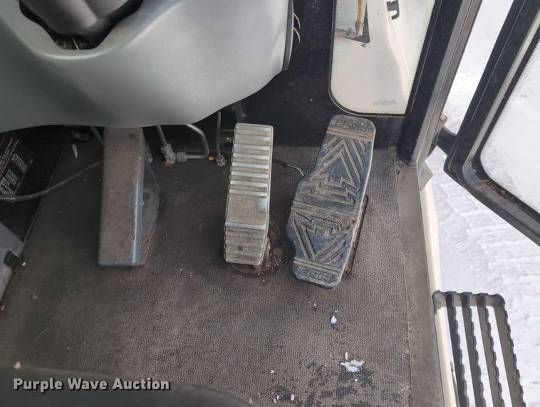 image for item EG2734 2009 Elgin Pelican NP street sweeper