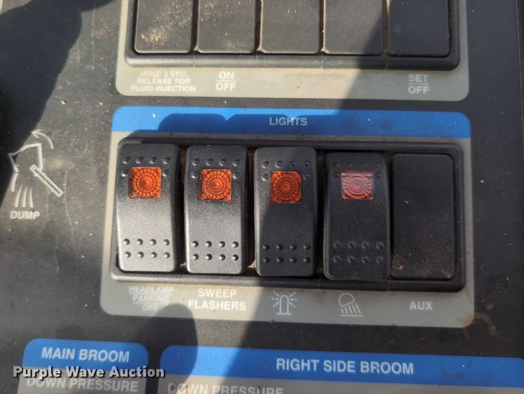 image for item EG2734 2009 Elgin Pelican NP street sweeper