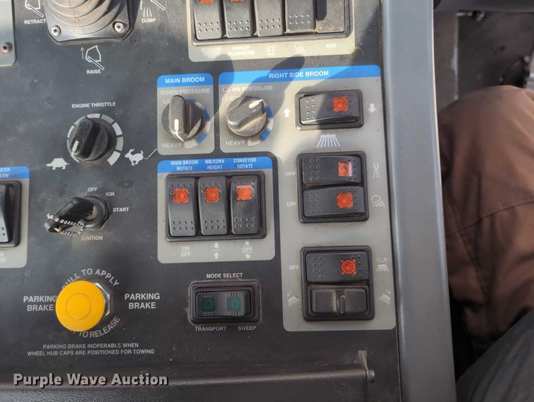 image for item EG2734 2009 Elgin Pelican NP street sweeper