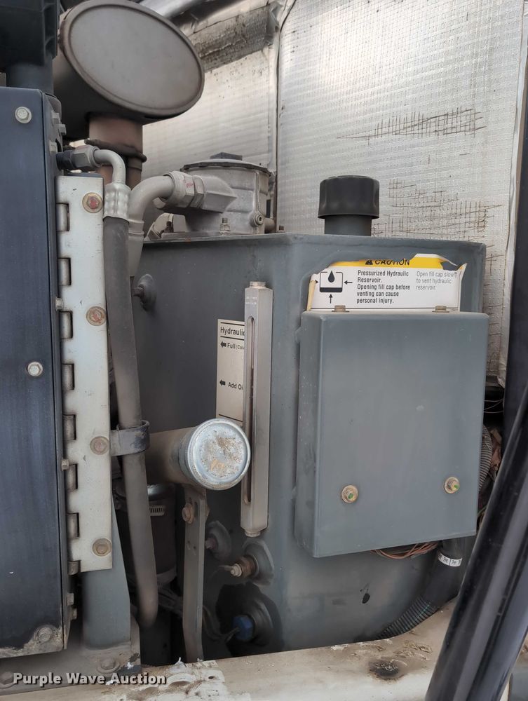 image for item EG2734 2009 Elgin Pelican NP street sweeper